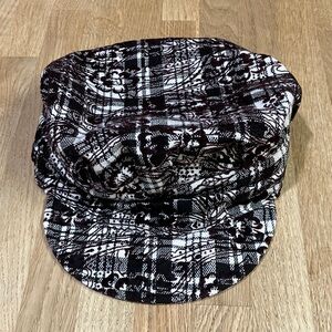 Y2K Black and White women’s Patterned burgundy velvet flowers Cap